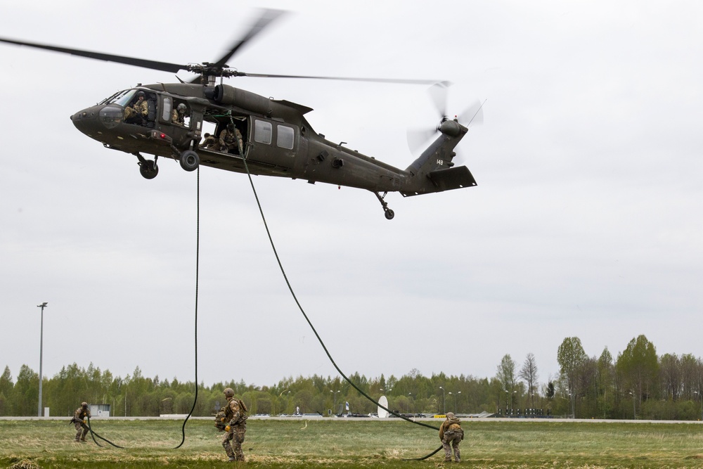 10th Combat Aviation Brigade and Latvian Special Operations Forces hone elite skills together