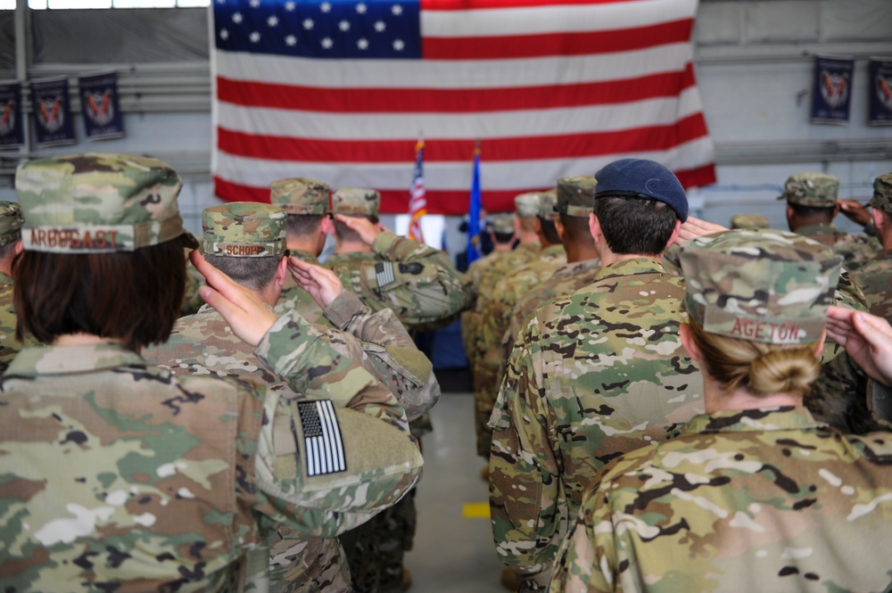 1st Special Operations Group Changes Command