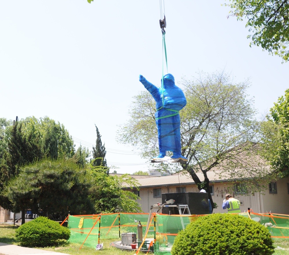 Yongsan statues relocate to Humphreys
