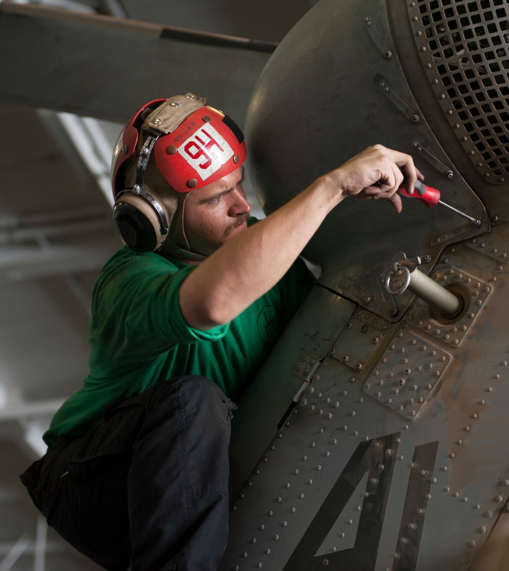 GHWB is the flagship of Carrier Strike Group (CSG) 2, which is comprised of the staff of CSG-2; GHWB; the nine squadrons and staff of Carrier Air Wing (CVW) 8; Destroyer Squadron (DESRON) 22 staff and guided-missile destroyers USS Laboon (DDG 58) and US..