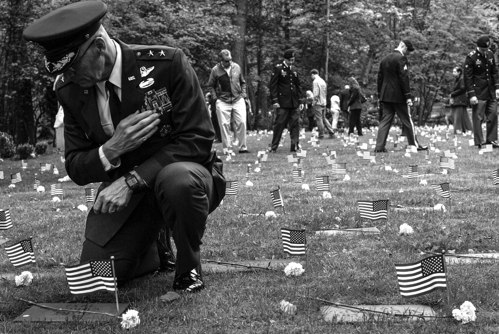 KMC members honor Kindergraves