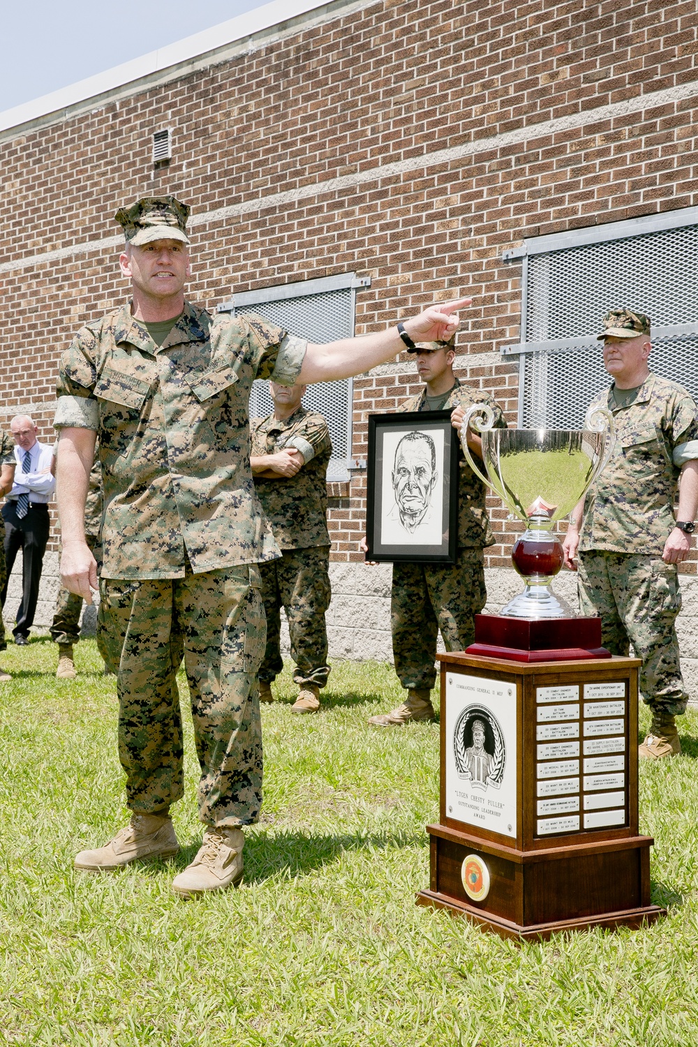 2d MED BN receives Chesty Puller Award