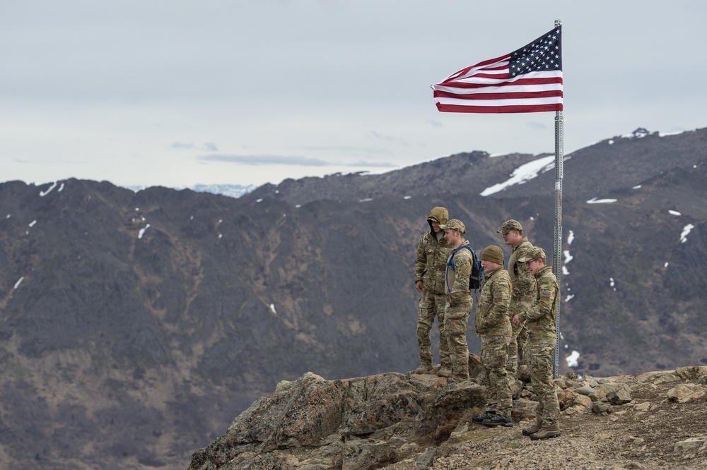3rd ASOS Airmen hike Flattop Mountain