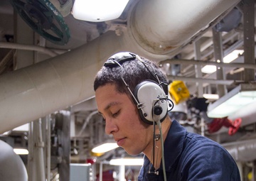 USS Bonhomme Richard (LHD 6) DFM Fueling Operations