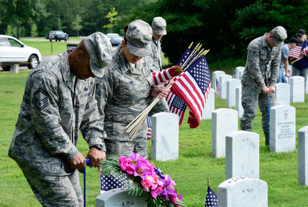 2017 Memorial Day Flag Placement - Arkansas Veterans State Cemetery