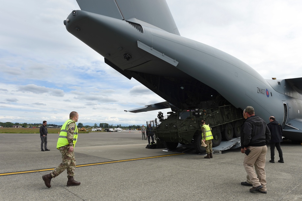 Prepping for Mobility Guardian 2017 – JBLM service members train on RAF aircraft