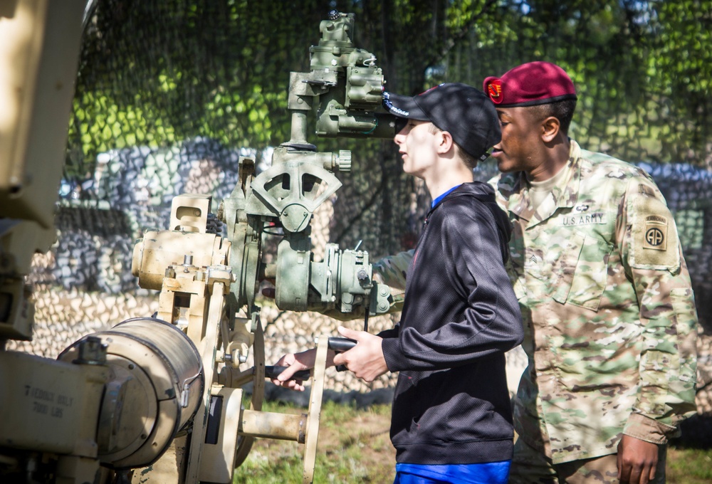 AAW100 Static Displays AAW100 Static Displays