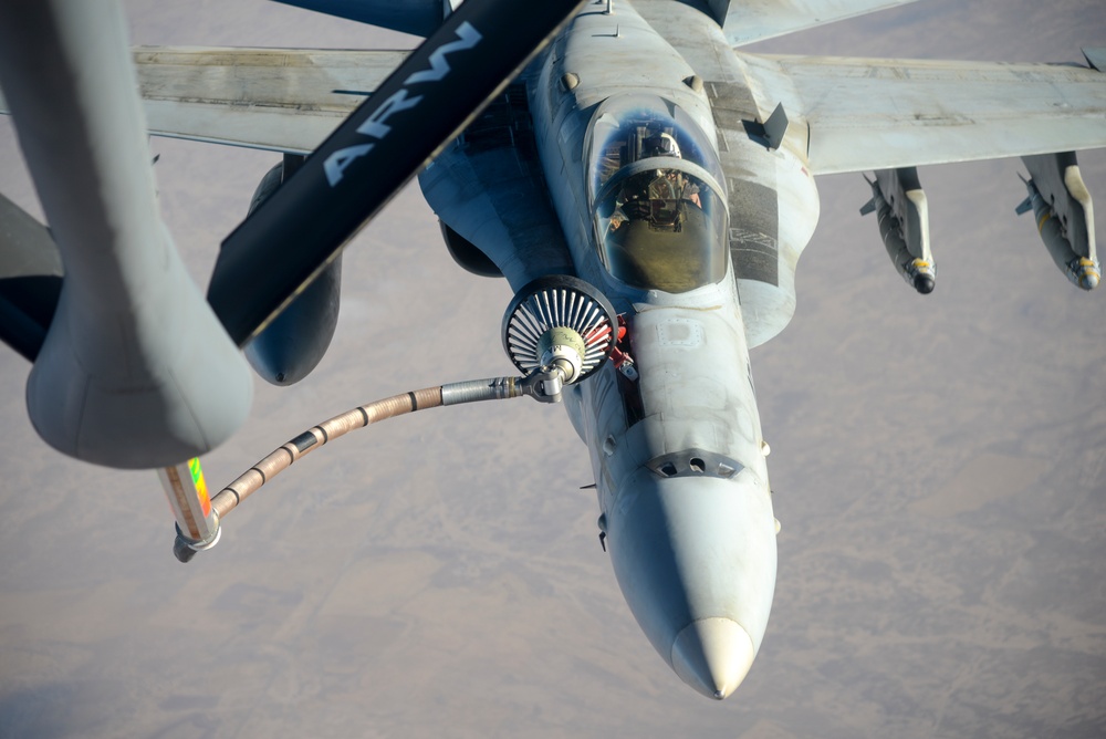 340th EARS KC-135 Combat Aerial Refueling over Southwest Asia
