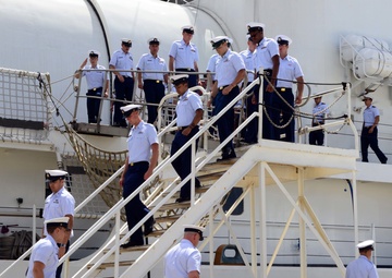 Hamilton-class cutter transferred to Vietnam coast guard