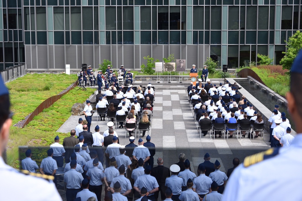 Coast Guard holds Memorial Day observance