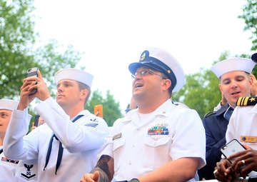 Fleet Week New York service members rock out at “Good Morning America” concert