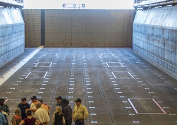 Cooks from the Valley tour USS Bonhomme Richard (LHD 6)