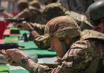 COM Kfor attend Range on Bondsteel