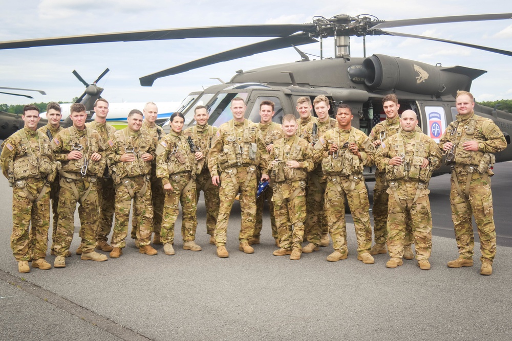 2nd Assault Helicopter Battalion Pilots and Crew Chiefs
