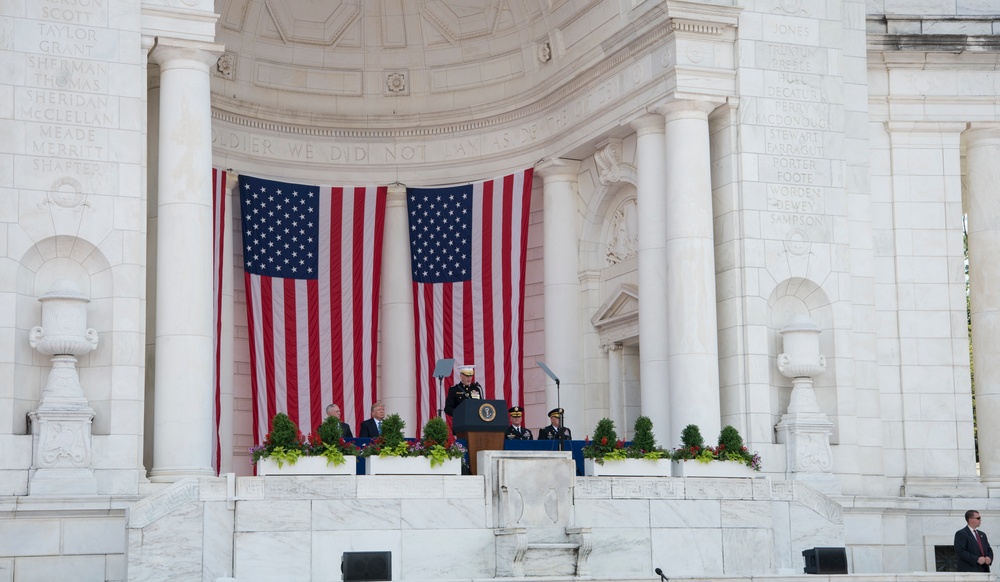 SD attends Memorial Day event at Arlington