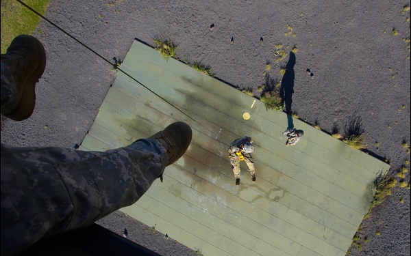 25th ID Hoist Training