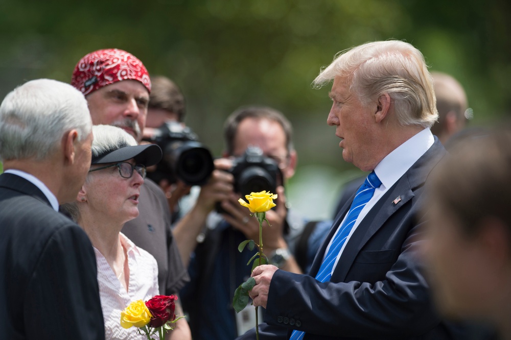 Trump, Pence, Mattis and Dunford Visit Arlington National Cemetery