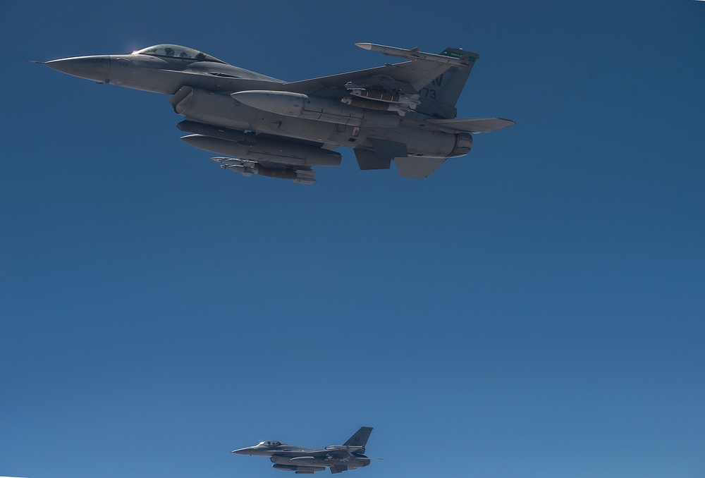 340th EARS flies refueling mission in support of OIR