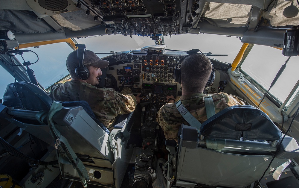 340th EARS flies refueling mission in support of OIR