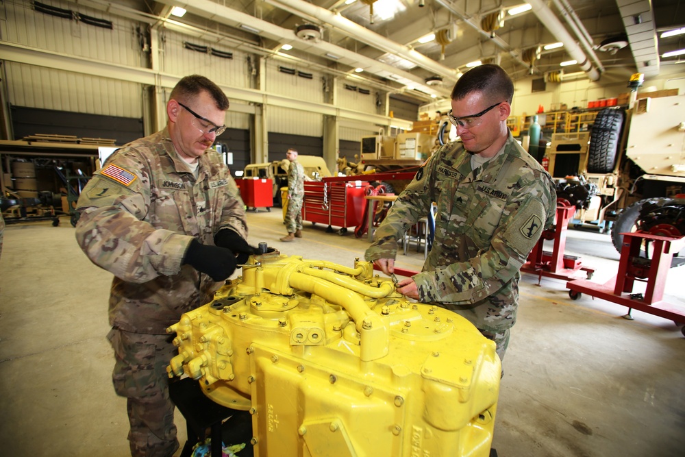 Soldiers build leadership, repairer skills in Construction Equipment Repairer ALC at Fort McCoy