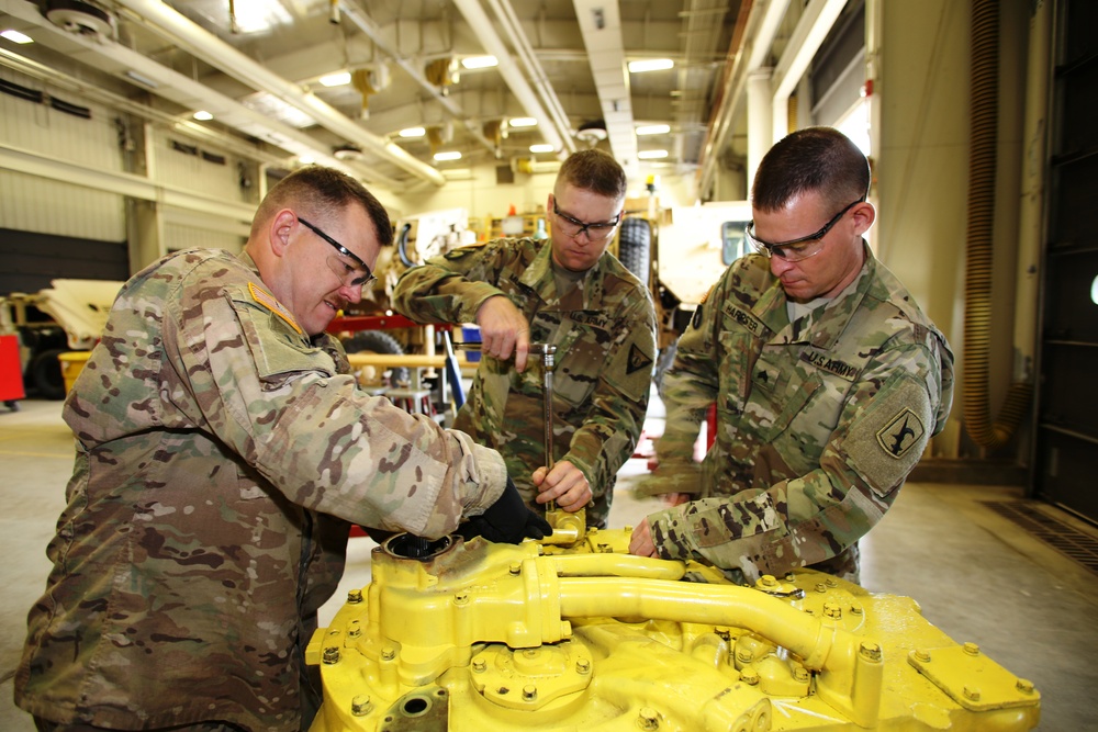 Soldiers build leadership, repairer skills in Construction Equipment Repairer ALC at Fort McCoy