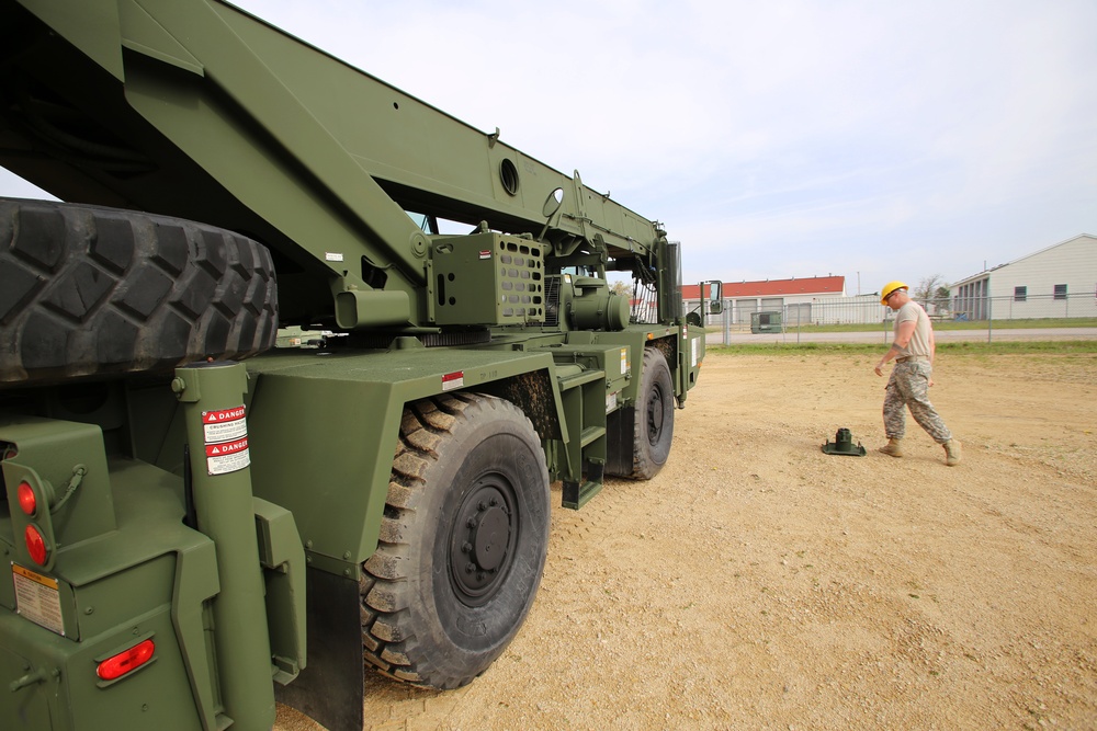 Soldiers build leadership, repairer skills in Construction Equipment Repairer ALC at Fort McCoy