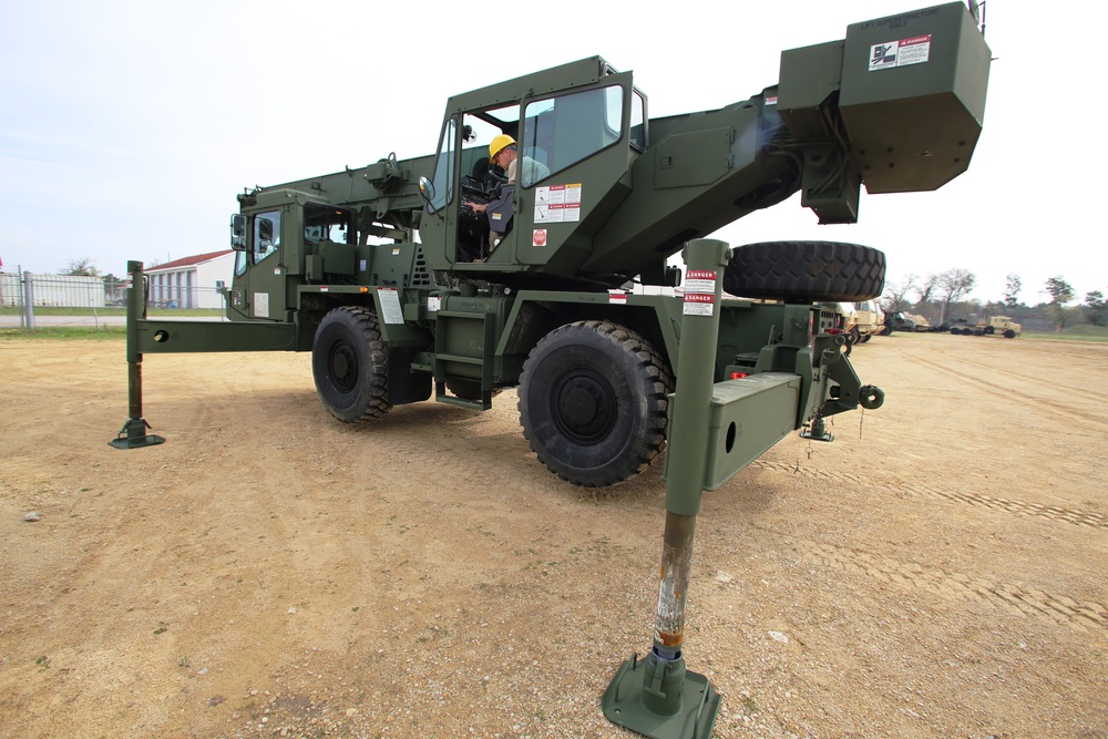 Soldiers build leadership, repairer skills in Construction Equipment Repairer ALC at Fort McCoy