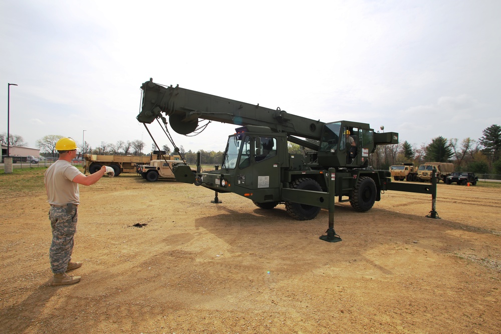 Soldiers build leadership, repairer skills in Construction Equipment Repairer ALC at Fort McCoy