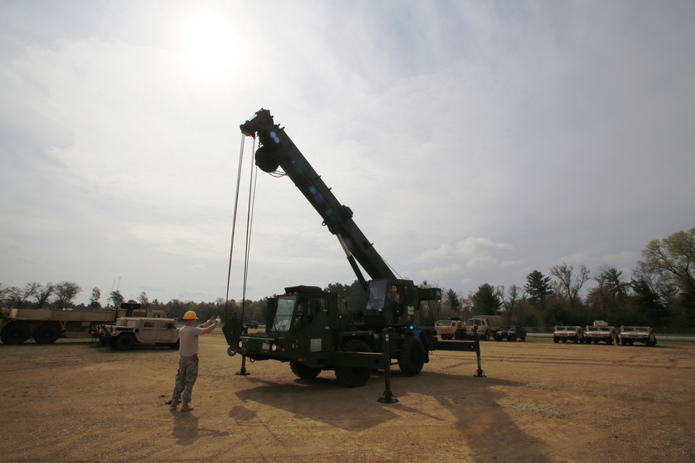 Soldiers build leadership, repairer skills in Construction Equipment Repairer ALC at Fort McCoy