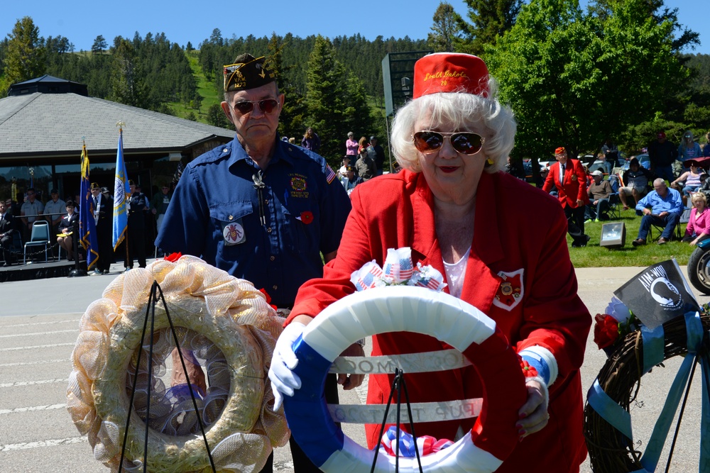 Black Hills National Cemetery remembers fallen veterans, Ellsworth Airmen help honor them