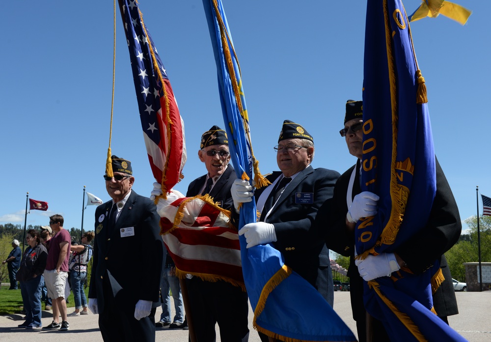 Black Hills National Cemetery remembers fallen veterans, Ellsworth Airmen help honor them