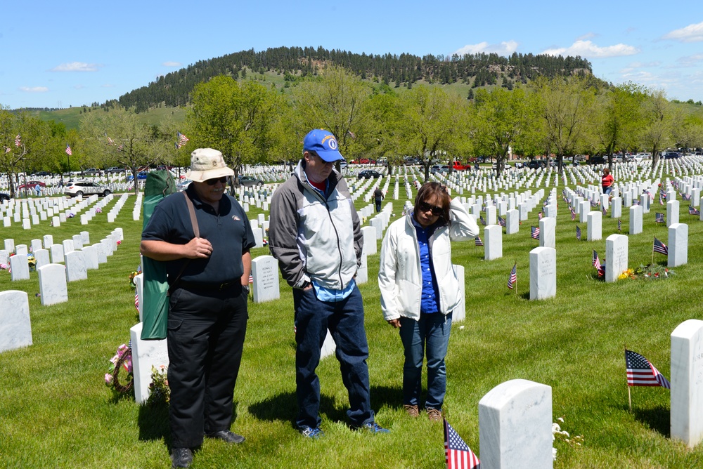 Black Hills National Cemetery remembers fallen veterans, Ellsworth Airmen help honor them