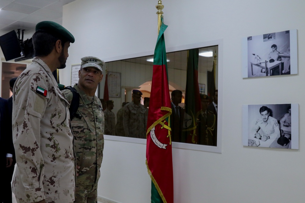 U.S. Army Central Commanding General visits UAE Land Forces Institute and Grand Mosque