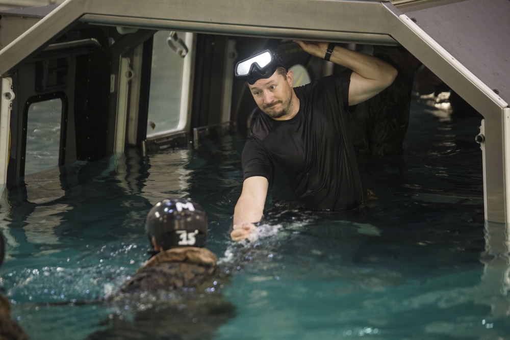 The plunge: 2/6 conducts helicopter underwater egress training