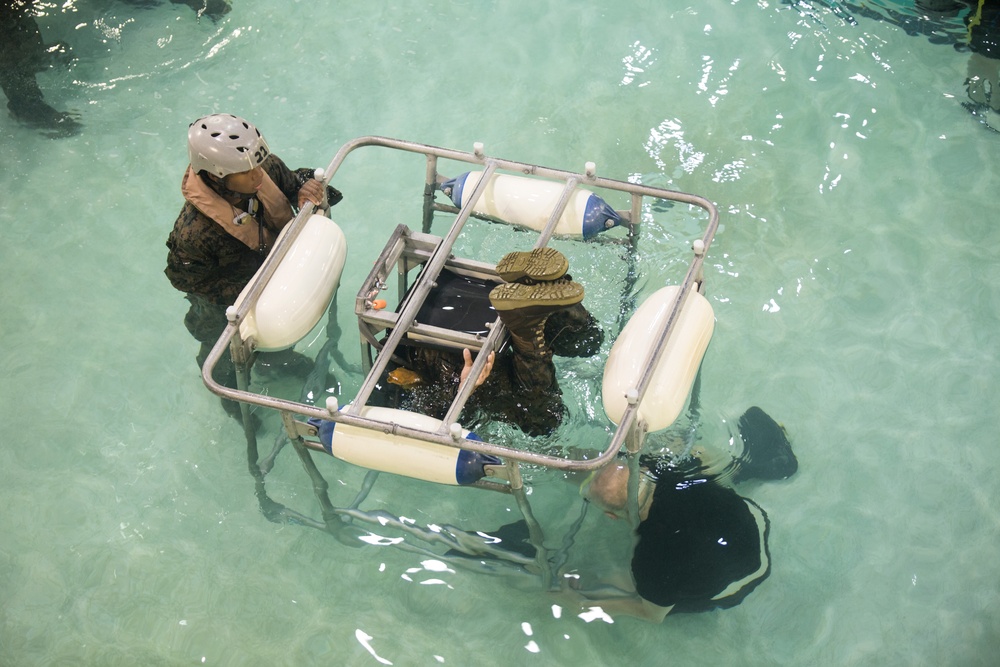 The plunge: 2/6 conducts helicopter underwater egress training