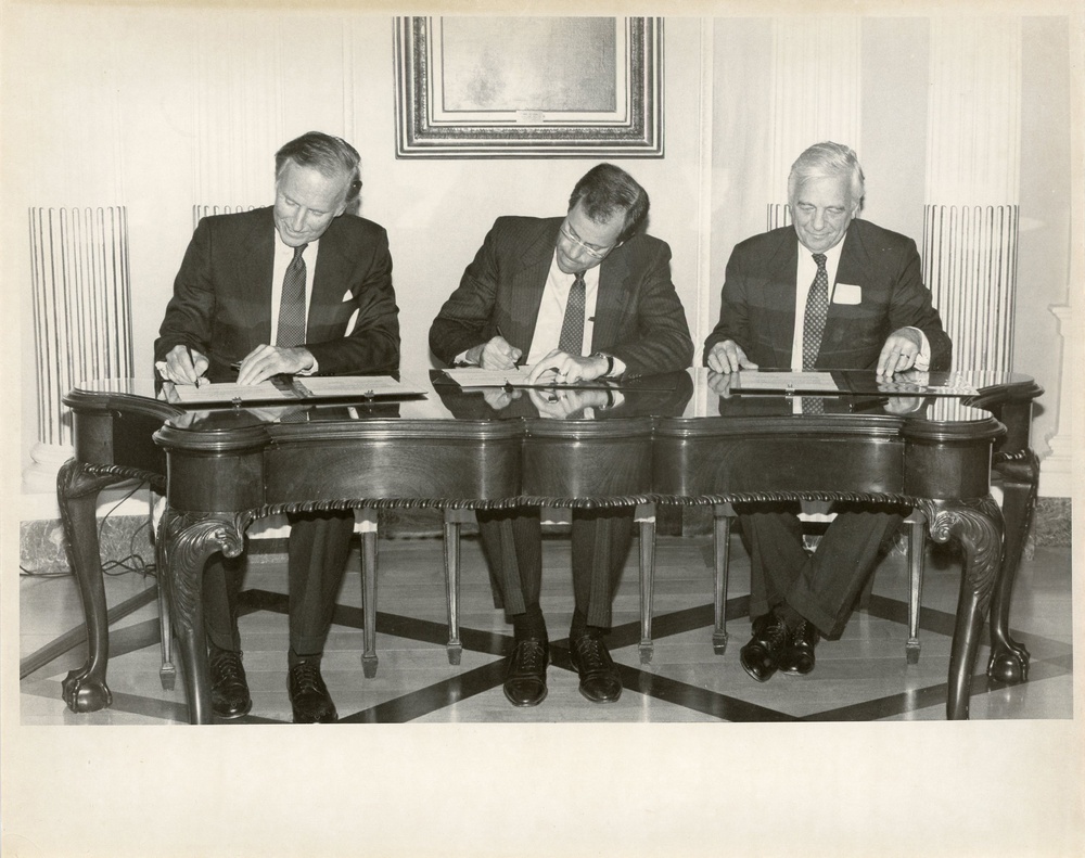 Signing of Enterprise Fund for Polish &amp; Hungarian Americans