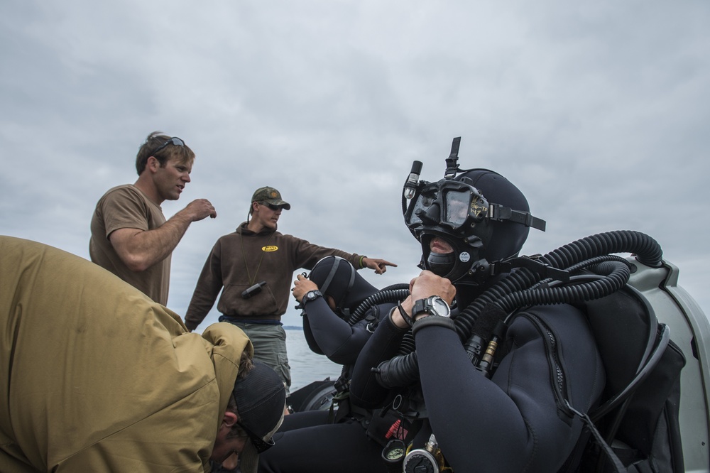 EOD Training Unit Underwater Demolition