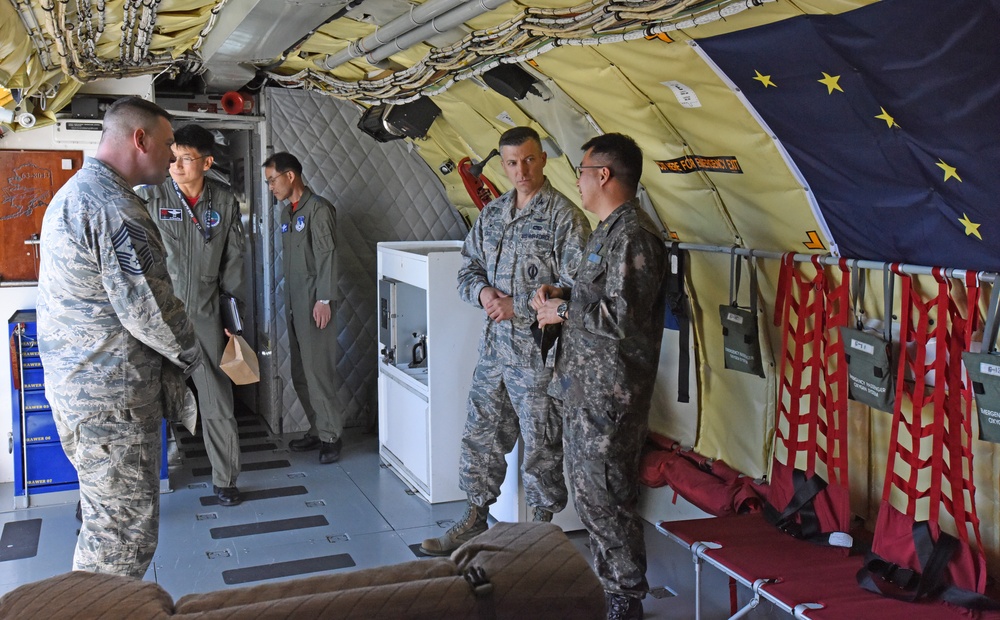 ROKAF Airmen tour refueling platform