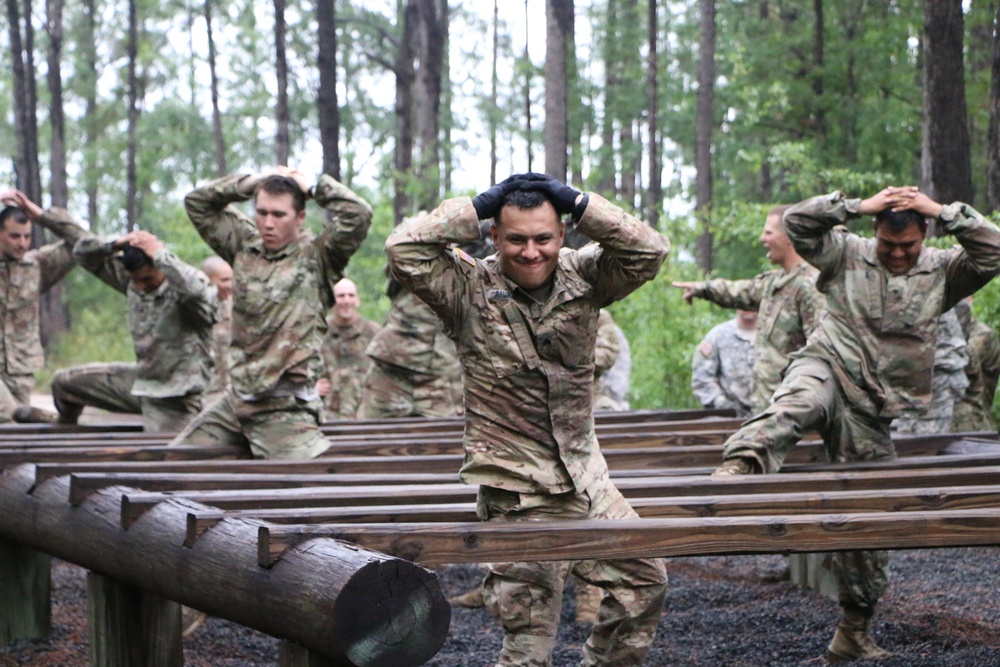 DVIDS - Images - 9th BEB soldiers takes on confidence course [Image 2 of 5]