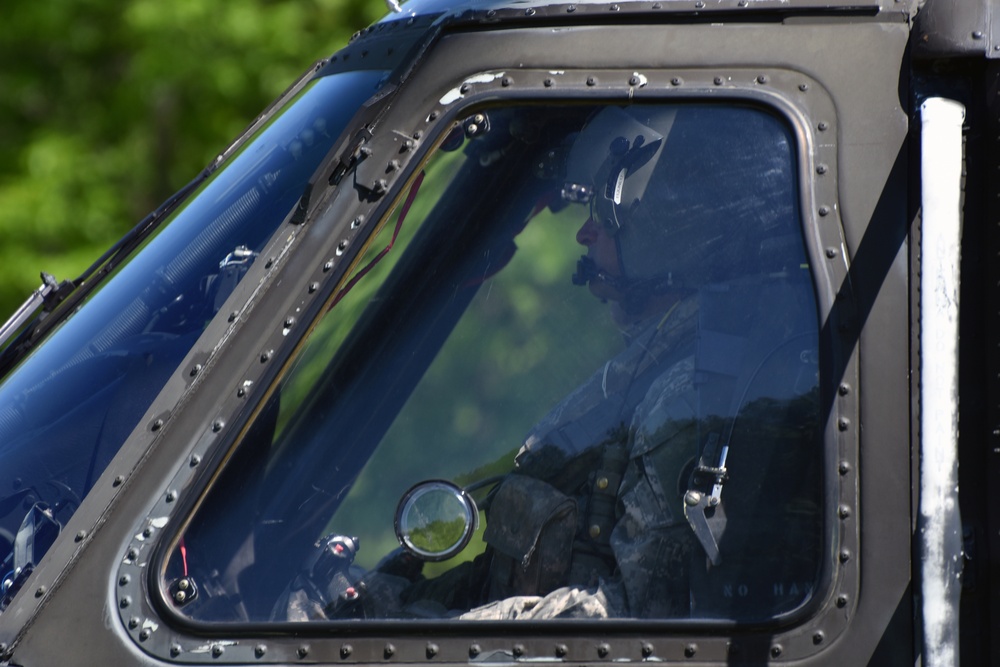 New York Army National Guard aviators conduct fire bucket training