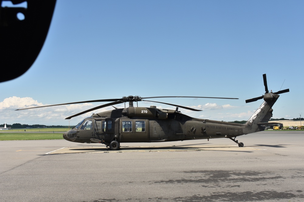 New York Army National Guard aviators conduct fire bucket training