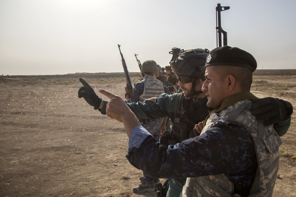 ISF AK-47 training led by Spanish Guardia Civil GAR