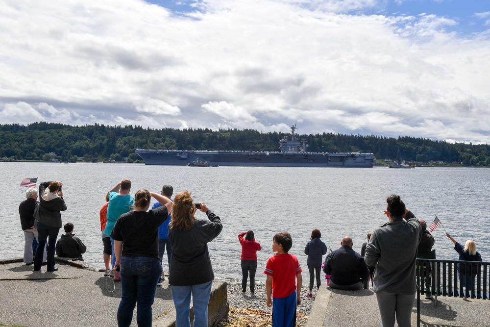 USS Nimitz, USS Shoup and USS Kidd Depart for Deployment