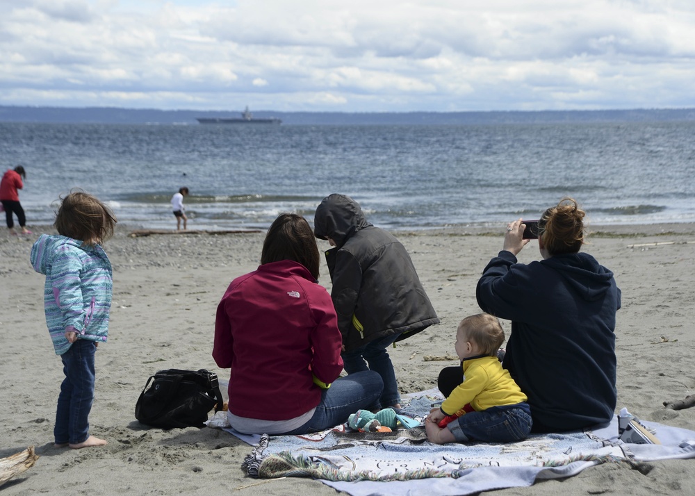 USS Nimitz, USS Shoup and USS Kidd Depart for Deployment