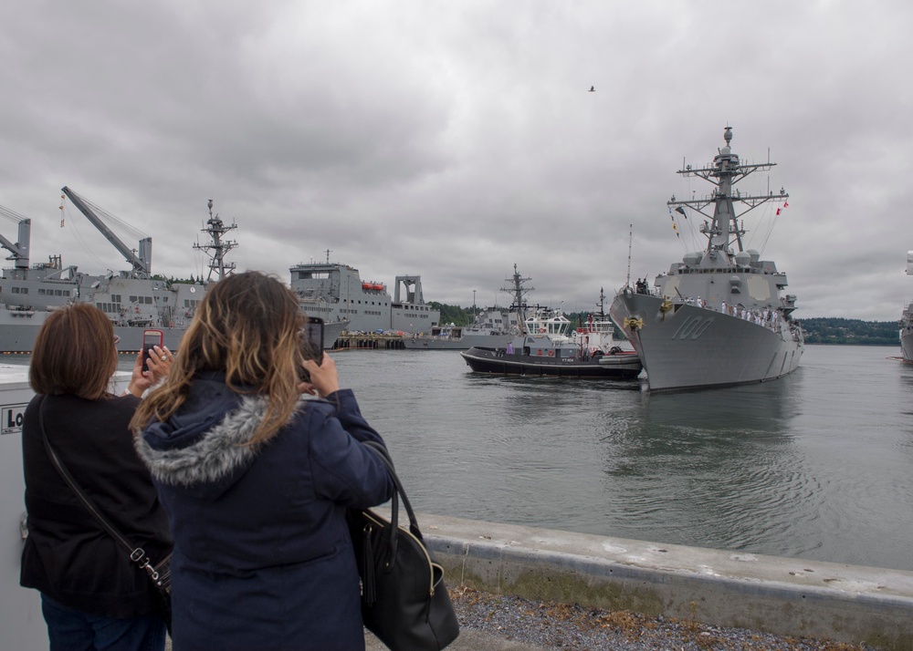 USS Nimitz, USS Shoup and USS Kidd Depart for Deployment