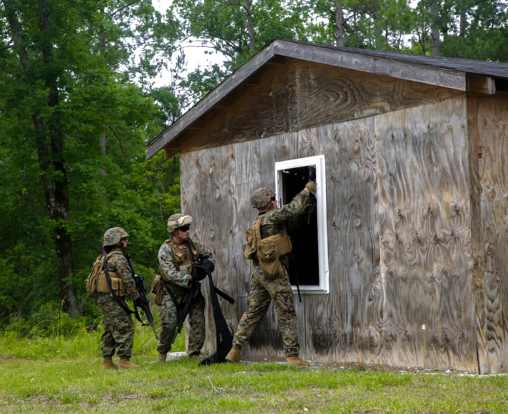 BOOM!: CLB-22 Conducts Urban Breaching Training