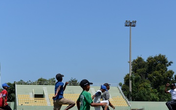 NEW HORIZONS 2017 builds partnership through baseball clinic
