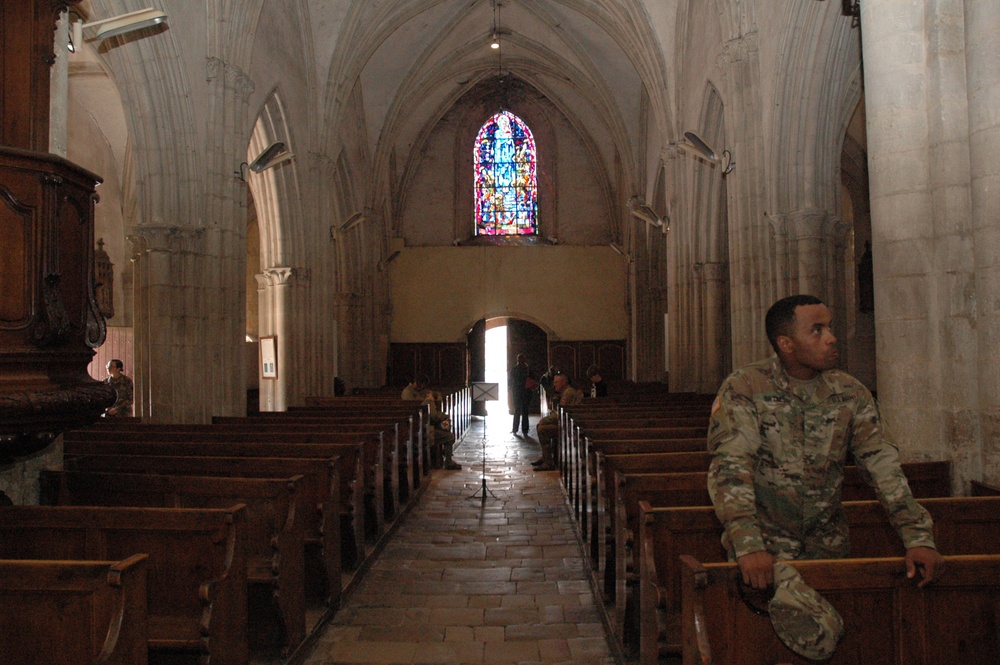 29th ID Soldier explores historic chapel