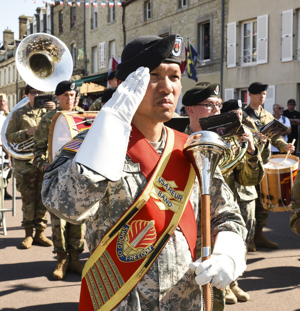 82nd, French representatives, the German military lay wreaths at the Airborne Troops Monument