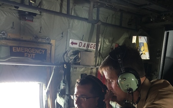 COMMANDER, NAVAL METEOROLOGY AND OCEANOGRAPHY COMMAND FLIES WITH HURRICANE HUNTERS